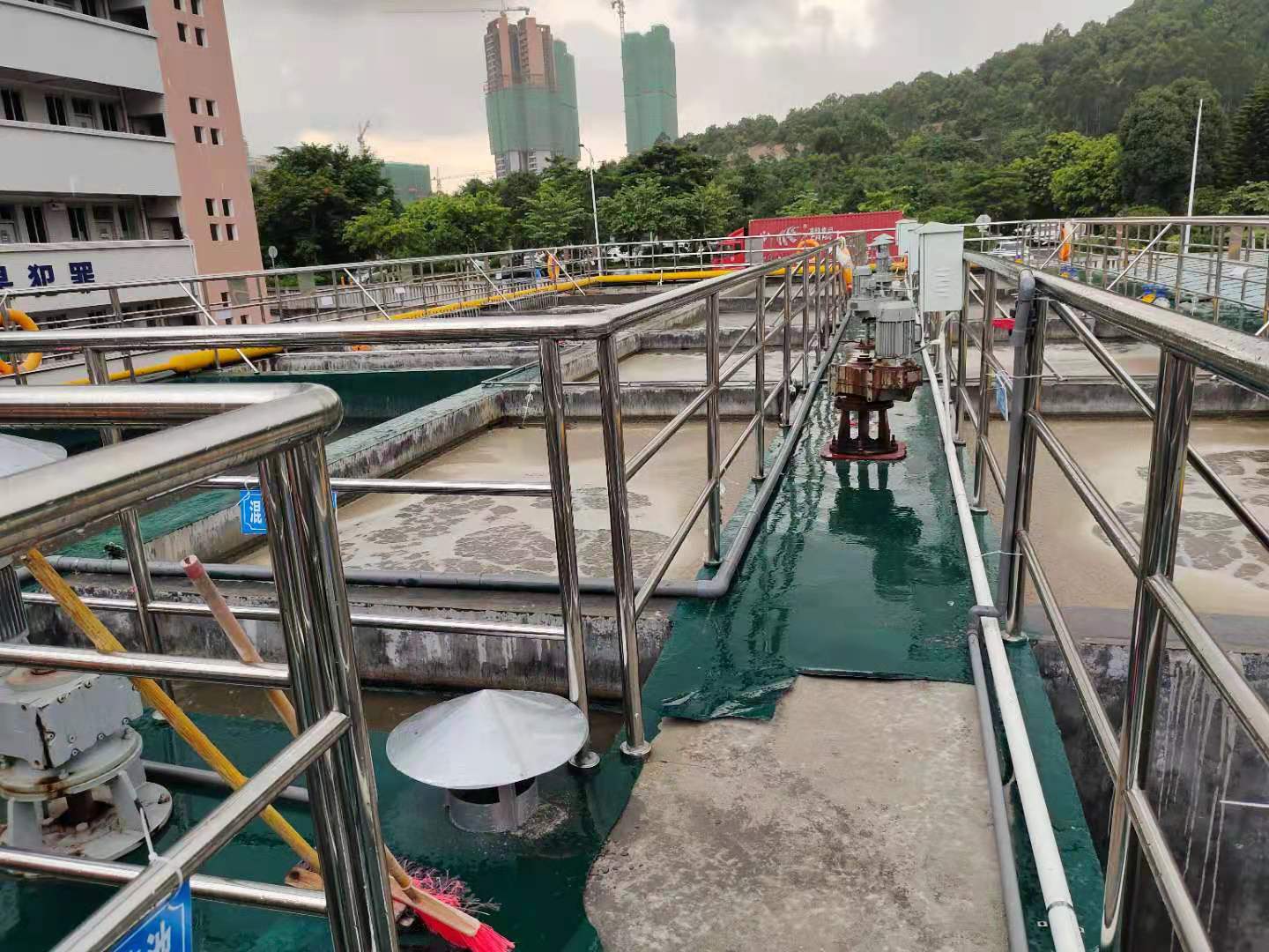 工業(yè)廢水處理設(shè)備